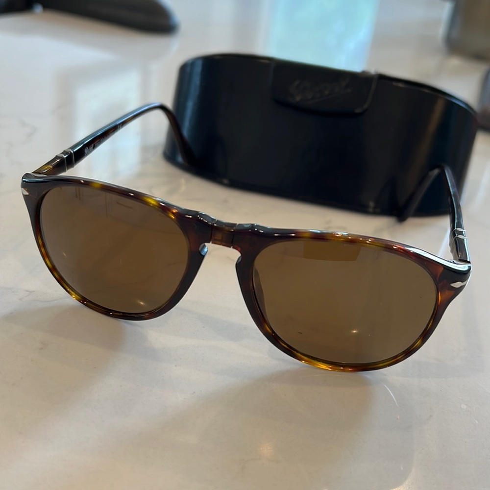 Men’s Tortoise Aviator Persol polarized